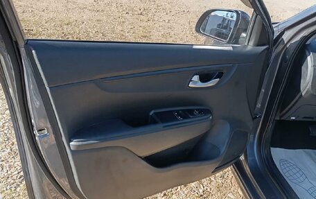 KIA Rio IV, 2022 год, 1 642 000 рублей, 9 фотография