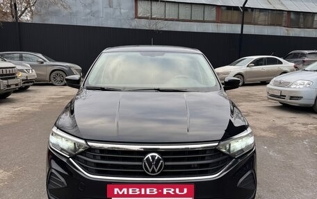 Volkswagen Polo VI (EU Market), 2021 год, 1 650 000 рублей, 3 фотография