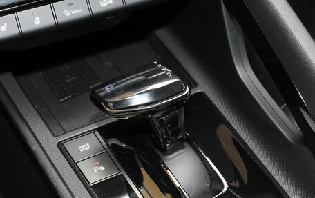 Hyundai Elantra, 2024 год, 1 780 013 рублей, 17 фотография