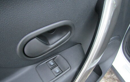 Renault Sandero II рестайлинг, 2022 год, 1 299 000 рублей, 8 фотография