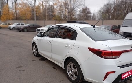 KIA Rio IV, 2018 год, 800 000 рублей, 8 фотография