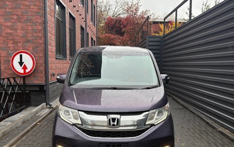 Honda Stepwgn IV, 2017 год, 1 680 000 рублей, 3 фотография