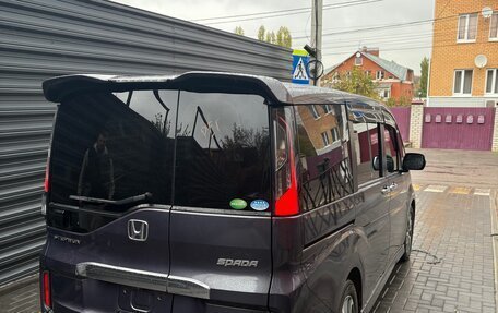 Honda Stepwgn IV, 2017 год, 1 680 000 рублей, 4 фотография