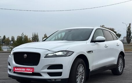 Jaguar F-Pace, 2016 год, 2 250 000 рублей, 5 фотография