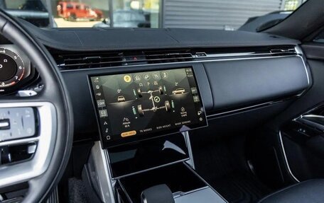 Land Rover Range Rover IV рестайлинг, 2024 год, 15 346 000 рублей, 16 фотография