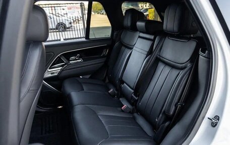 Land Rover Range Rover IV рестайлинг, 2024 год, 15 346 000 рублей, 22 фотография