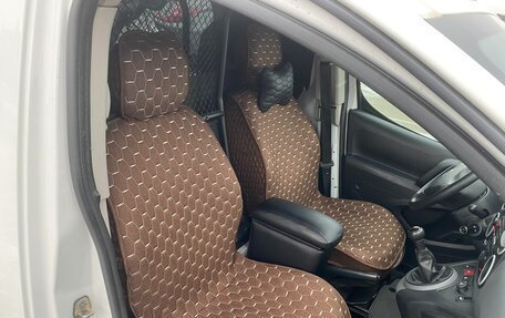 Peugeot Partner II рестайлинг 2, 2017 год, 1 400 000 рублей, 25 фотография