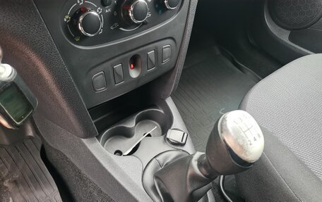 Renault Logan II, 2020 год, 750 000 рублей, 15 фотография