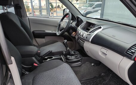 Mitsubishi L200 IV рестайлинг, 2011 год, 1 390 000 рублей, 7 фотография