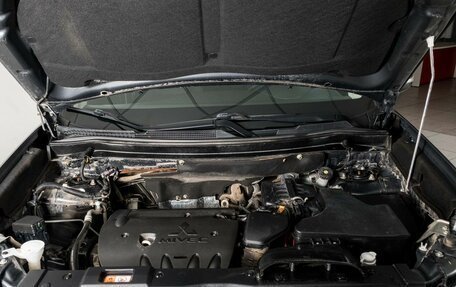 Mitsubishi Outlander III рестайлинг 3, 2020 год, 2 280 000 рублей, 13 фотография