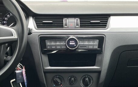 Skoda Rapid I, 2015 год, 1 050 000 рублей, 17 фотография