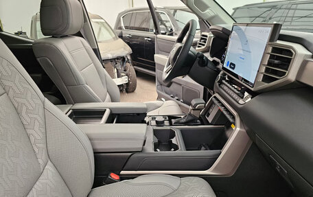 Toyota Tundra, 2025 год, 13 700 000 рублей, 14 фотография