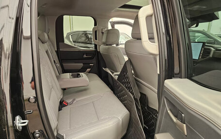 Toyota Tundra, 2025 год, 13 700 000 рублей, 27 фотография