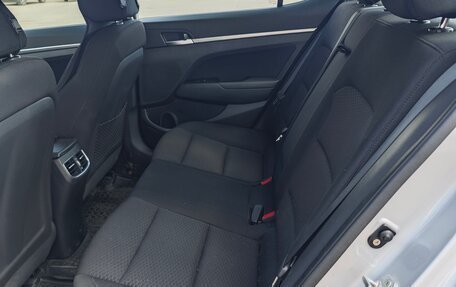 Hyundai Elantra VI рестайлинг, 2019 год, 1 590 000 рублей, 9 фотография