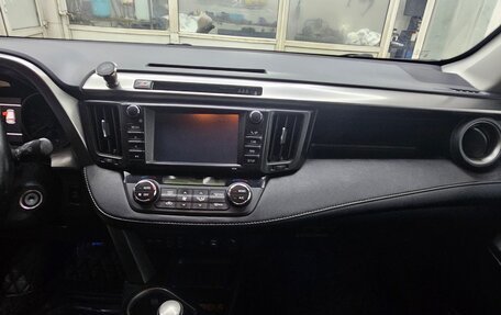 Toyota RAV4, 2017 год, 1 900 000 рублей, 8 фотография