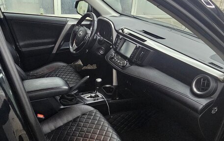 Toyota RAV4, 2017 год, 1 900 000 рублей, 15 фотография