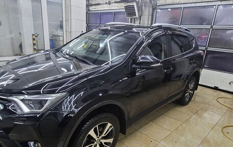 Toyota RAV4, 2017 год, 1 900 000 рублей, 17 фотография