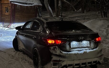 Hyundai Solaris II рестайлинг, 2017 год, 1 250 000 рублей, 2 фотография