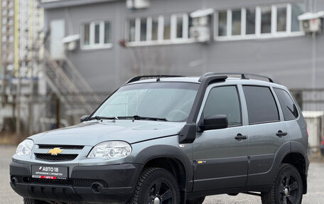 Chevrolet Niva I рестайлинг, 2016 год, 769 000 рублей, 2 фотография