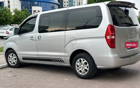 Hyundai Grand Starex Grand Starex I рестайлинг 2, 2010 год, 1 650 000 рублей, 3 фотография