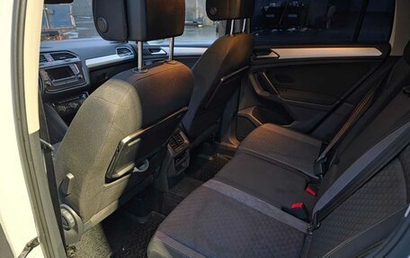 Volkswagen Tiguan II, 2017 год, 1 890 000 рублей, 15 фотография