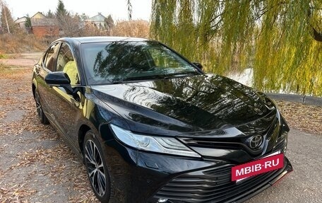 Toyota Camry, 2021 год, 2 850 000 рублей, 4 фотография