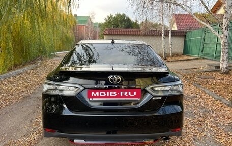 Toyota Camry, 2021 год, 2 850 000 рублей, 10 фотография