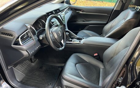 Toyota Camry, 2021 год, 2 850 000 рублей, 15 фотография