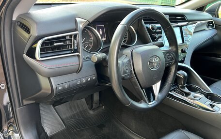 Toyota Camry, 2021 год, 2 850 000 рублей, 17 фотография