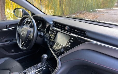 Toyota Camry, 2021 год, 2 850 000 рублей, 34 фотография