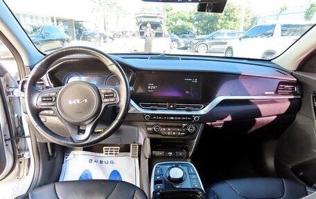 KIA Niro I, 2022 год, 1 584 000 рублей, 7 фотография