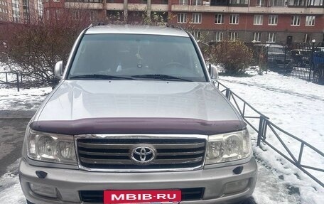 Toyota Land Cruiser 100 рестайлинг 2, 2006 год, 3 700 000 рублей, 2 фотография