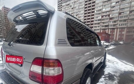 Toyota Land Cruiser 100 рестайлинг 2, 2006 год, 3 700 000 рублей, 4 фотография