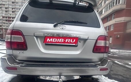 Toyota Land Cruiser 100 рестайлинг 2, 2006 год, 3 700 000 рублей, 5 фотография