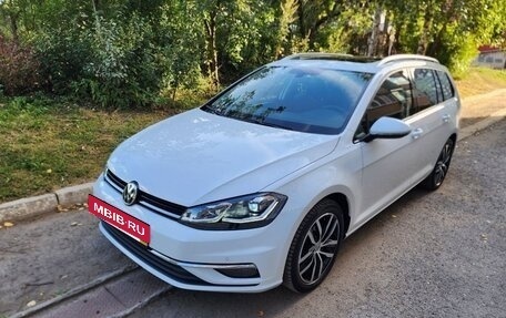 Volkswagen Golf VII, 2018 год, 2 100 000 рублей, 2 фотография