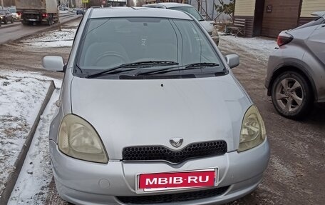 Toyota Vitz, 2000 год, 320 000 рублей, 1 фотография
