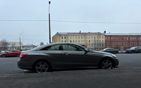 Mercedes-Benz E-Класс, 2012 год, 1 050 000 рублей, 5 фотография
