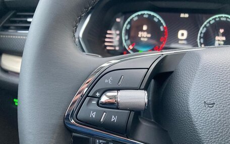 Skoda Octavia IV, 2025 год, 3 300 000 рублей, 21 фотография