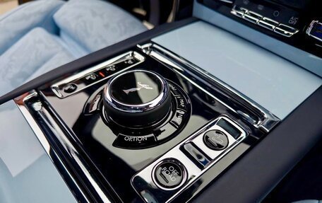 Rolls-Royce Cullinan, 2024 год, 83 900 000 рублей, 32 фотография