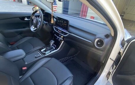 KIA K3, 2020 год, 2 200 000 рублей, 23 фотография