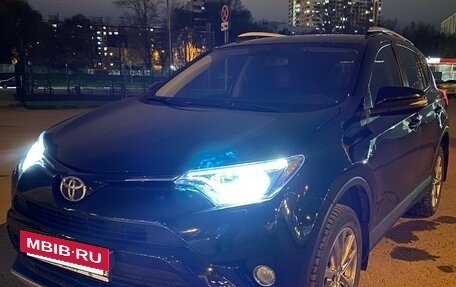 Toyota RAV4, 2018 год, 2 630 000 рублей, 3 фотография