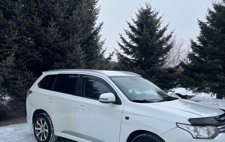 Mitsubishi Outlander III рестайлинг 3, 2012 год, 1 100 000 рублей, 2 фотография