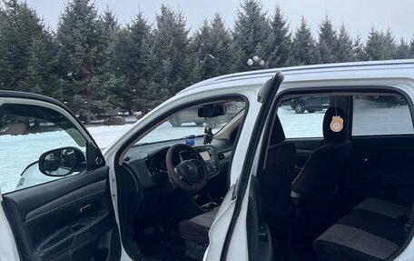 Mitsubishi Outlander III рестайлинг 3, 2012 год, 1 100 000 рублей, 5 фотография