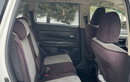 Mitsubishi Outlander III рестайлинг 3, 2012 год, 1 100 000 рублей, 14 фотография