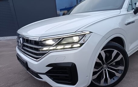 Volkswagen Touareg III, 2020 год, 4 900 000 рублей, 12 фотография