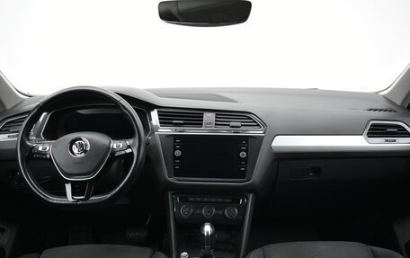 Volkswagen Tiguan II, 2017 год, 2 349 000 рублей, 9 фотография