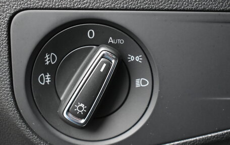 Volkswagen Tiguan II, 2017 год, 2 349 000 рублей, 13 фотография