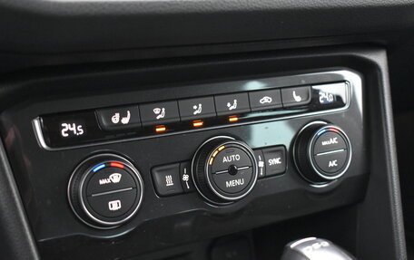 Volkswagen Tiguan II, 2017 год, 2 349 000 рублей, 14 фотография