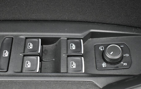 Volkswagen Tiguan II, 2017 год, 2 349 000 рублей, 12 фотография