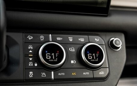 Land Rover Defender II, 2025 год, 14 556 807 рублей, 24 фотография